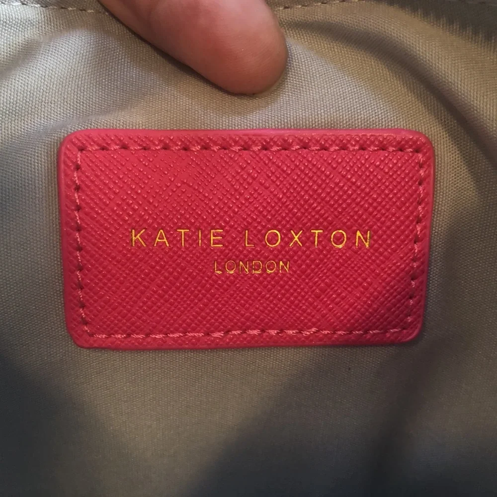 KATIE LOXTON FREE SPIRIT TEXTURED PERFECT POUCH PINK GOLD EMBOSSED NEW WITH TAGS
